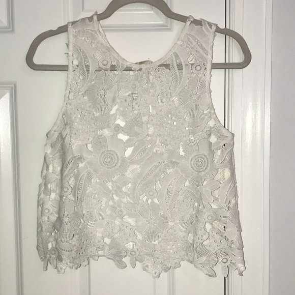 Caution To The Wind Tops - ‼️ Caution To The Wind White Eyelet Sleeveless Top